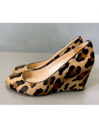 Christian Louboutin leopard pony fur wedge, size 7 Toutes les collections ici