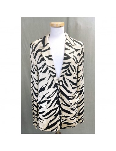 St. John zebra jacket, size 8 ou a consommer sur place